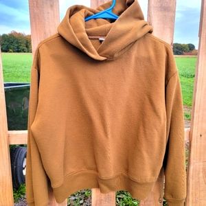 Cozy brown slightly cropped hoodie